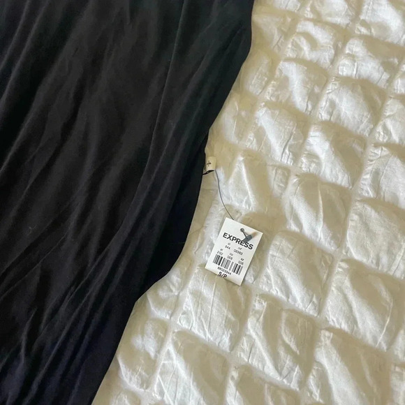 Express one eleven black drape back sleeveless tee - Picture 4 of 7